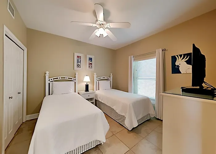 Crystal Shores #602 Apartment *